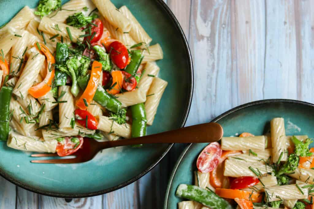 closeup photo of rigatoni primavera